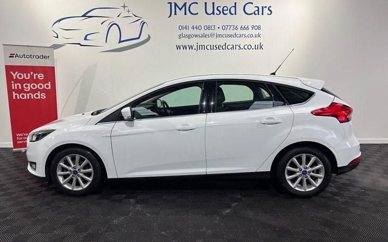 Used Ford Focus Titanium 125 HP (91 kW) 2017 Hatchback