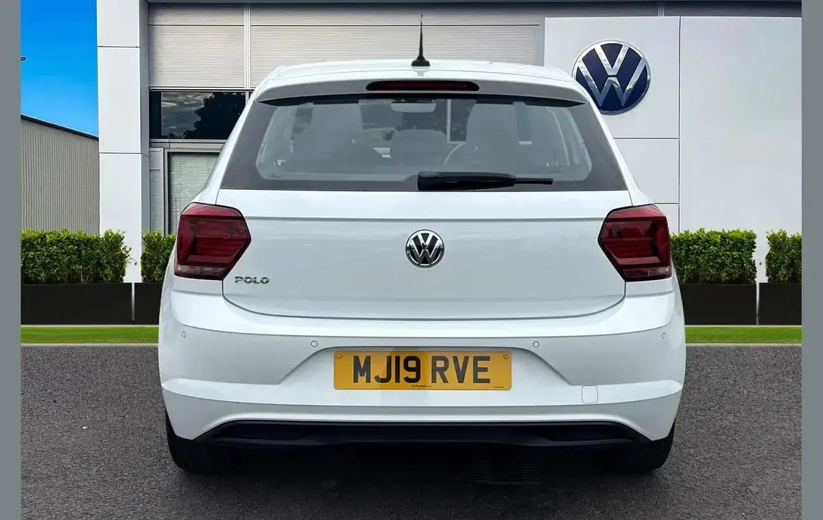 Gebraucht VW Polo SEL 115 PS (84 kW) 2019 Weiß Kleinwagen