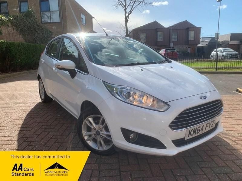 Used Ford Fiesta Zetec 2014 White Hatchback