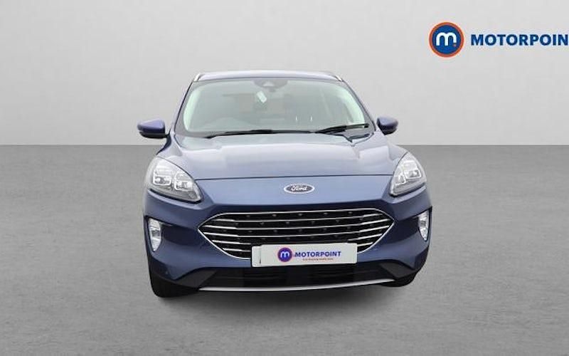 Usado Ford Kuga Titanium 150 HP (110 kW) 2023 Azul SUV