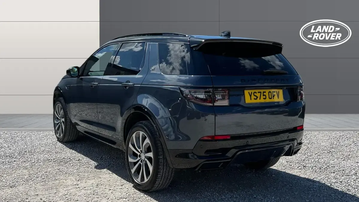 Used Land Rover Discovery 5 SE Dynamic 204 HP (150 kW) 2024 Varesine blue  metallic SUV