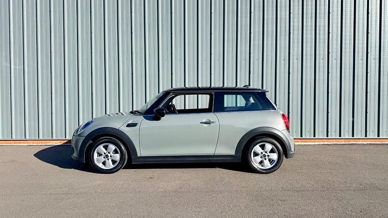 Begagnad Mini Cooper Classic 2022 Grå Halvkombi
