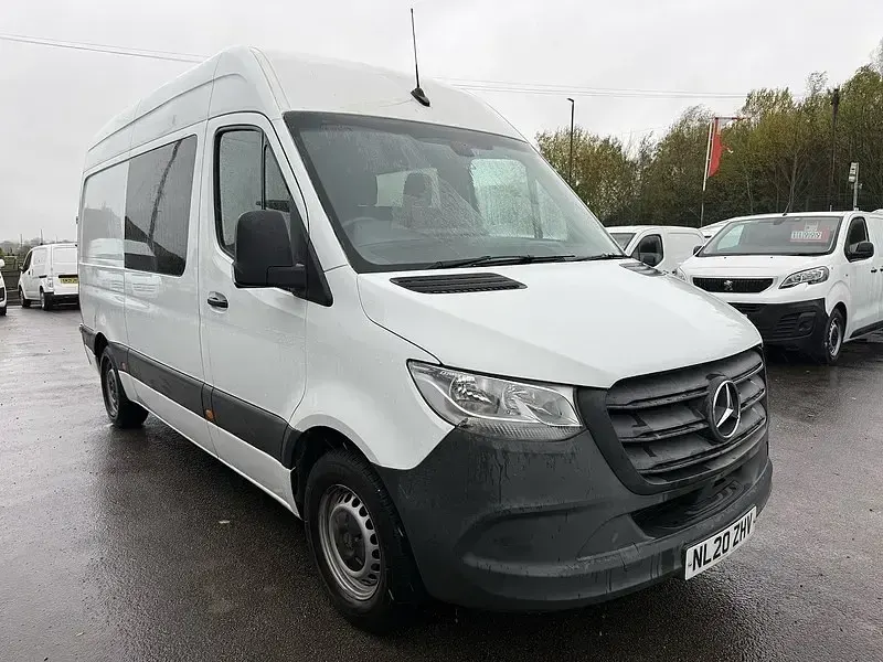 Usado Mercedes Sprinter 143 HP (105 kW) 2020 Branco Van