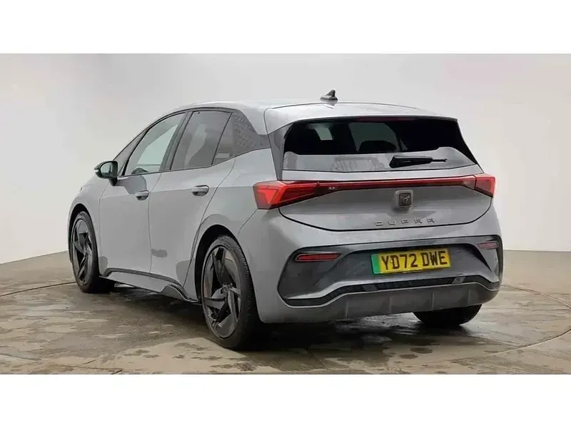 Begagnad Cupra Born e-Boost 169 kW (230 HK) 2022 Grå Halvkombi