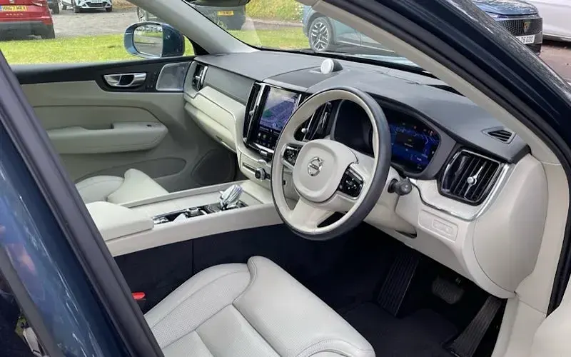 Used Volvo XC60 Ultimate 455 HP (334 kW) 2023 Denim blue SUV