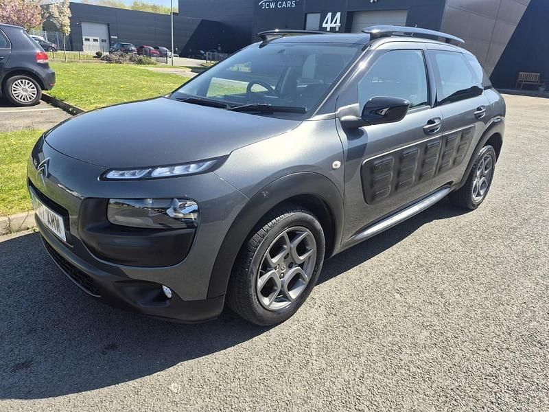 Used Citroën C4 Cactus Feel 110 HP (80 kW) 2017 Grey Hatchback