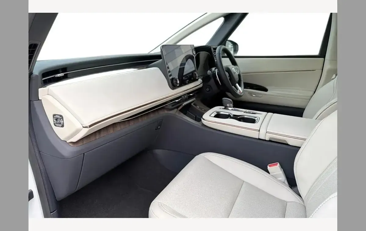 New Lexus LM350h 250 HP (183 kW) 2026 White MPV