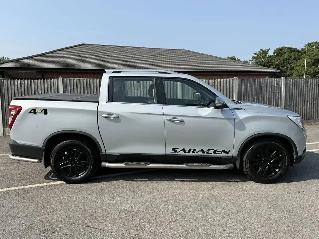 Used SsangYong Musso 181 HP (133 kW) 2019 Silver Pickup