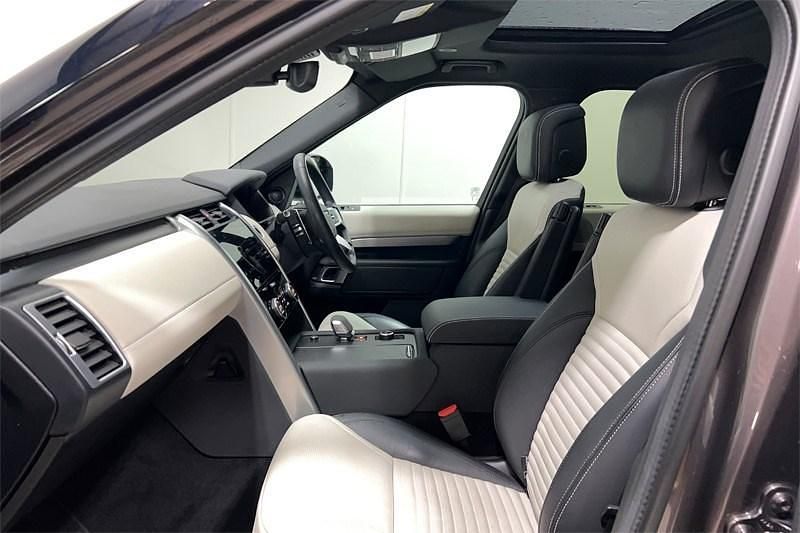 Used Land Rover Discovery 5 SE Dynamic 295 HP (216 kW) 2023 Grey SUV