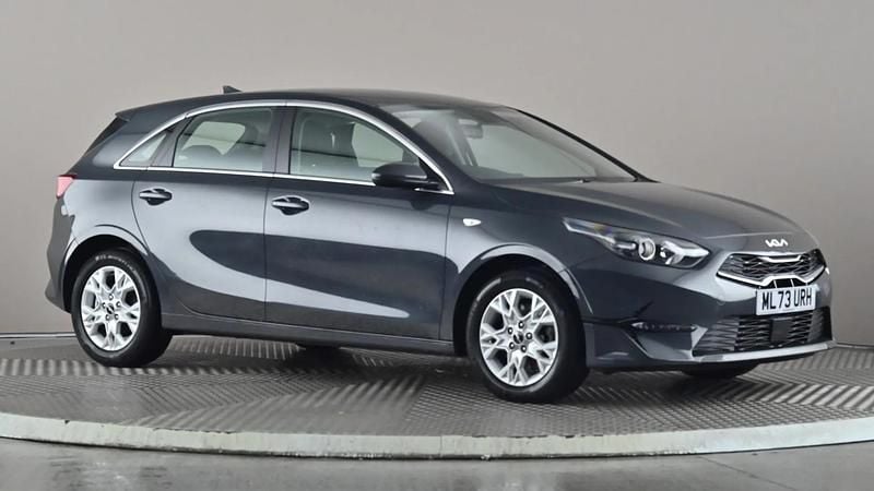 Grey Used 2023 Kia Ceed Hatchback | £14,698 (Good price) - Image 1/3