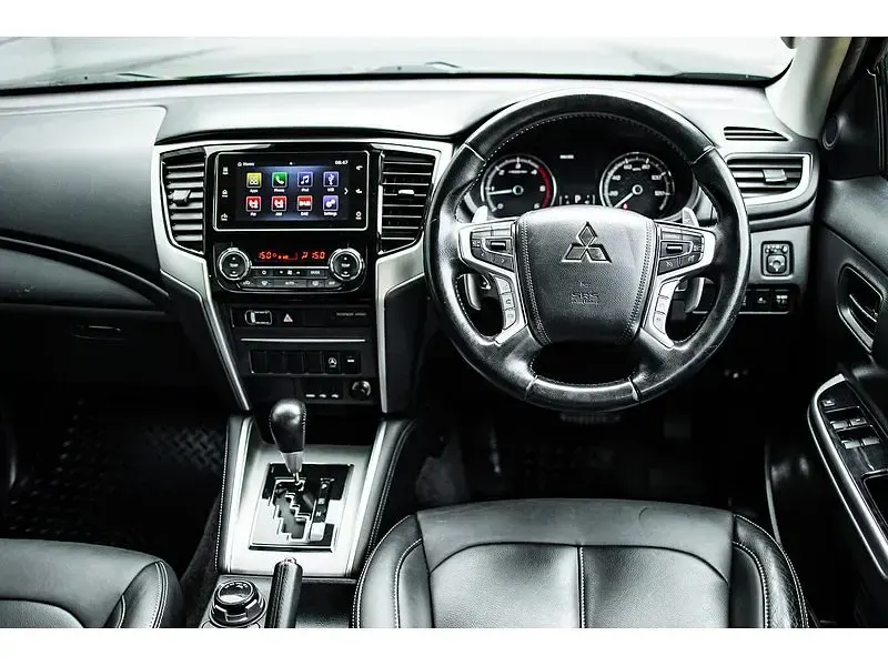 Used Mitsubishi L200 Warrior 150 HP (110 kW) 2020 Grey Pickup