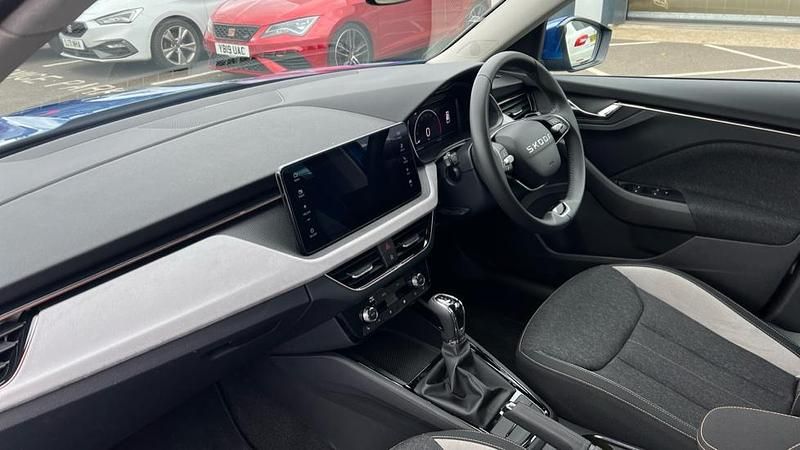 Used Skoda Kamiq SE L 150 HP (110 kW) 2025 Race blue metallic SUV