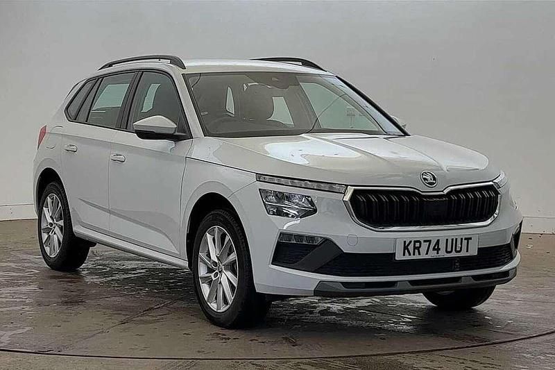 Moon white metallic Used 2025 Skoda Kamiq SE SUV | £20,000 (Fair price) - Image 1/4
