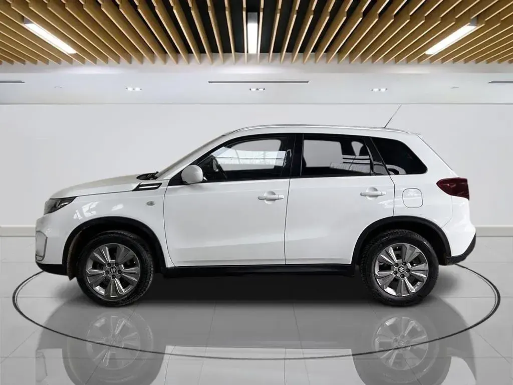 Used Suzuki Vitara SZ-T 129 HP (94 kW) 2022 White SUV