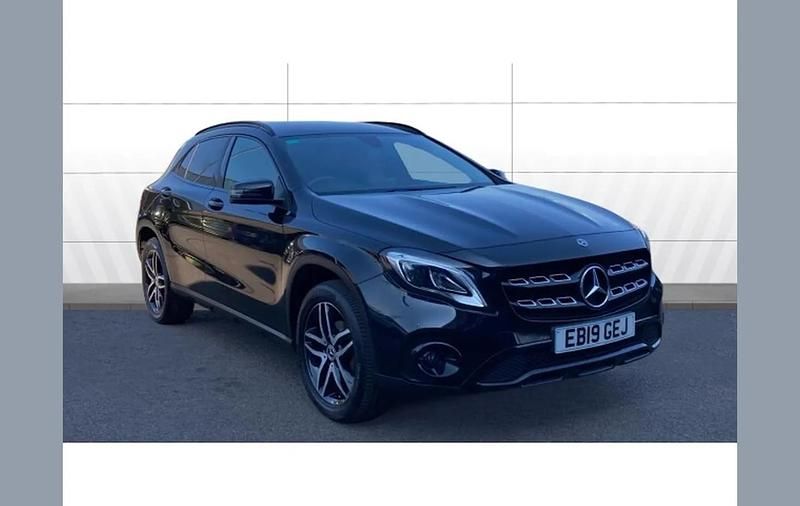 Used Mercedes GLA180 Urban 122 HP (89 kW) 2019 Black SUV