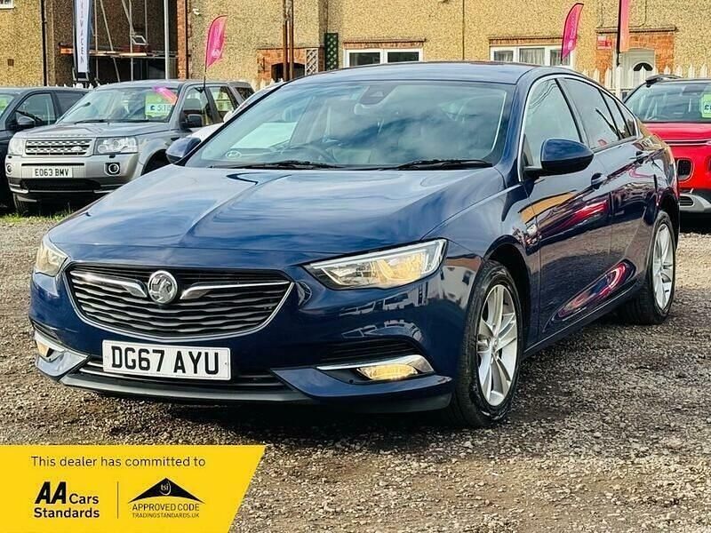 Used Vauxhall Insignia SRi 2017 Blue Hatchback