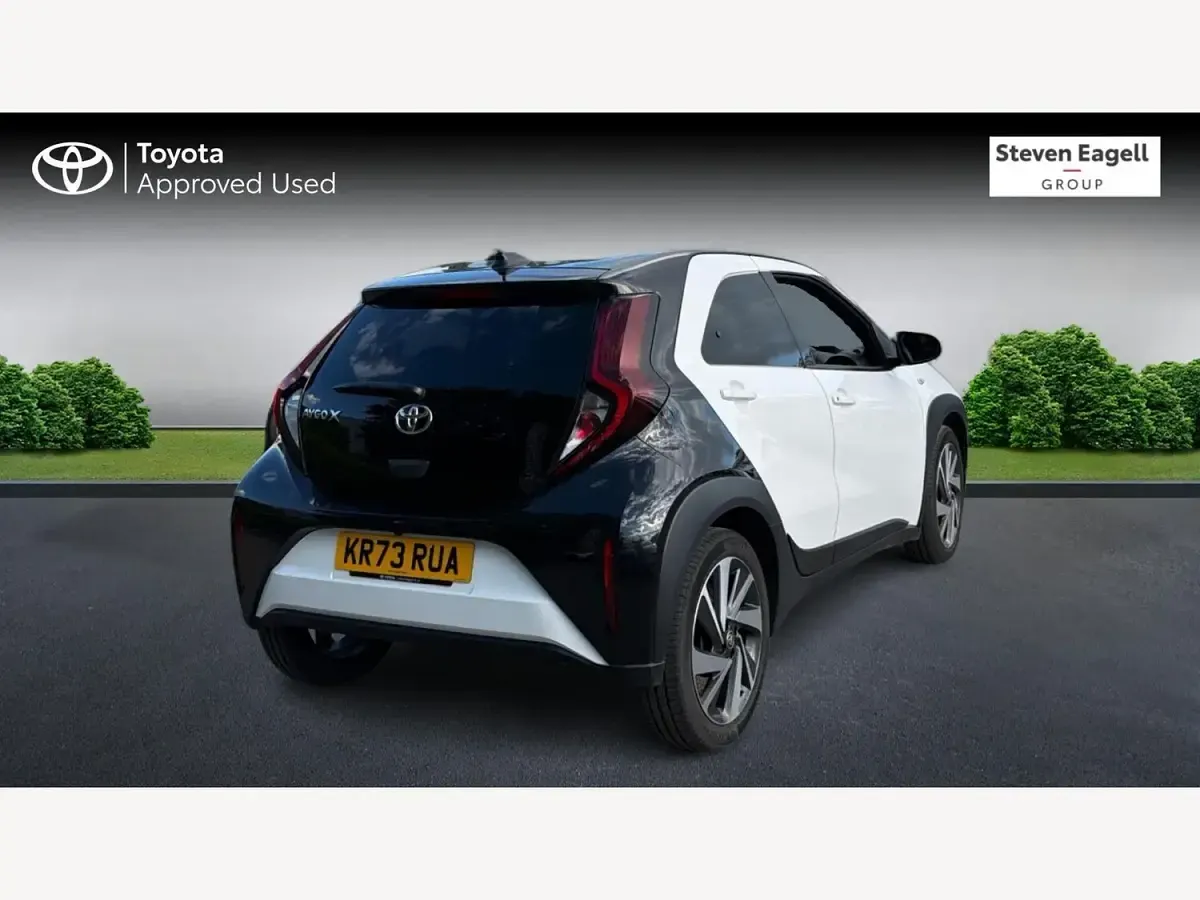 Used Toyota Aygo X 72 HP (52 kW) 2023 White SUV