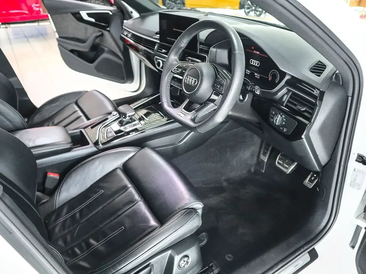 Used Audi A4 Black Edition 150 HP (110 kW) 2021 White Estate