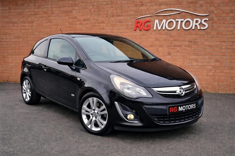 Used Vauxhall Corsa Sportive 95 HP (69 kW) 2014 Black Hatchback