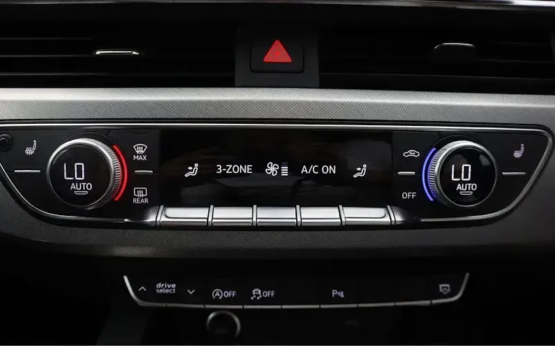 Used Audi A4 Sport 150 HP (110 kW) 2022 Blue Estate