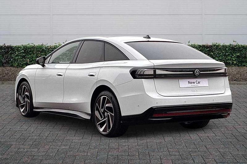 New VW ID.7 Pro 210 kW (286 HP) 2025 Glacier white Hatchback