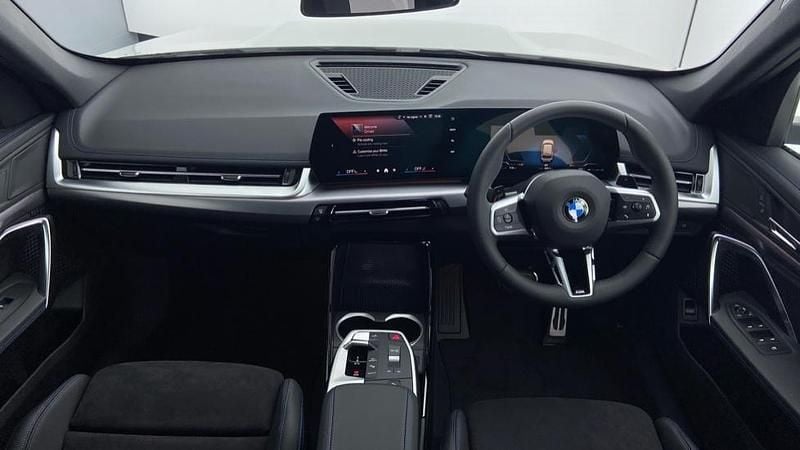 Gebraucht BMW X1 M Sport 170 PS (125 kW) 2025 Weiß SUV