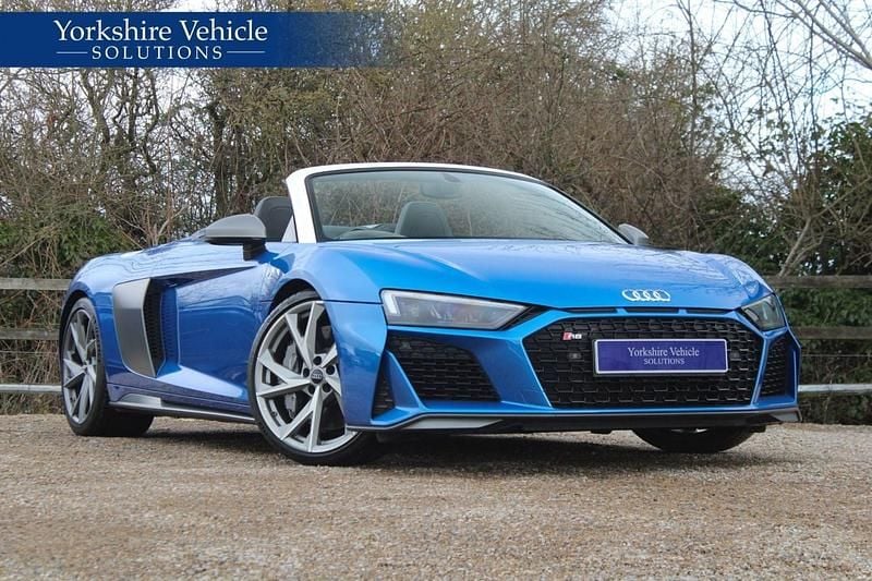 Used Audi R8 Spyder Performance 620 HP (456 kW) 2020 Blue Cabriolet