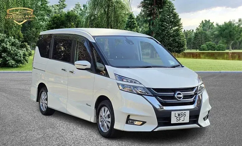 Used Nissan Serena 2017 White MPV