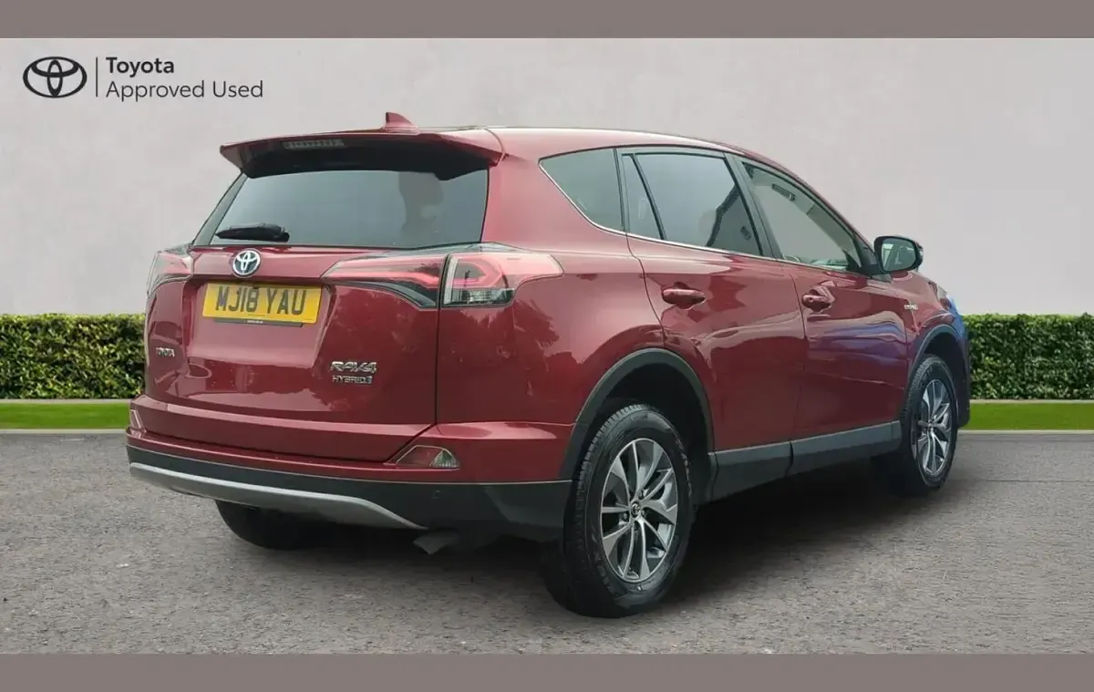 Used Toyota RAV4 Hybrid 194 HP (142 kW) 2018 Red SUV