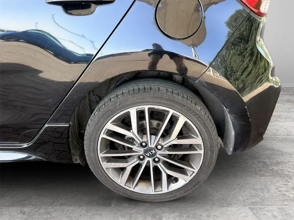 Używany Kia Rio GT-Line 118 KM (86 kW) 2019 Czarny Hatchback