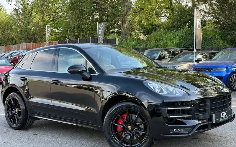 Used Porsche Macan Turbo 400 HP (294 kW) 2017 SUV