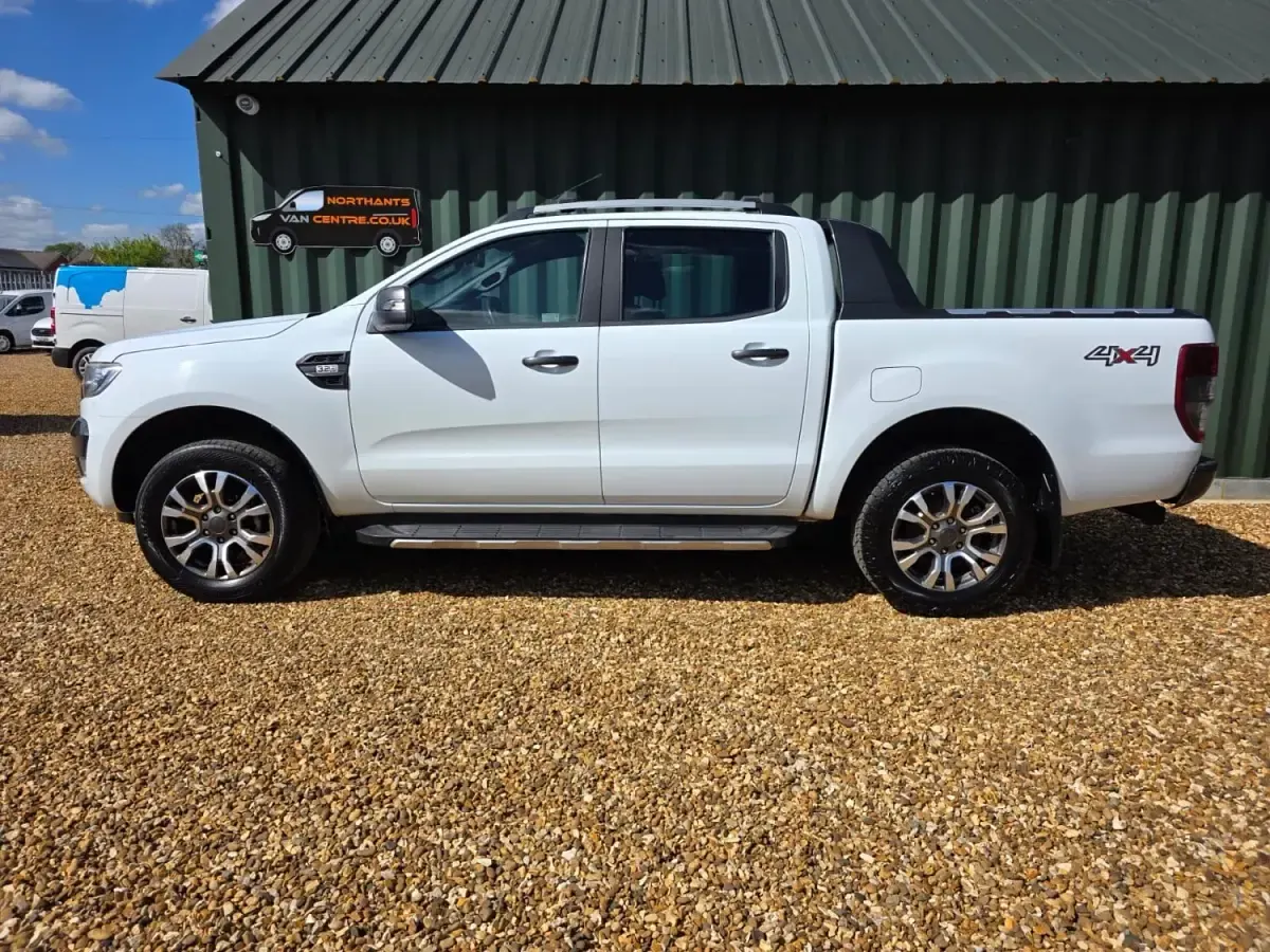 Second-hand Ford Ranger Wildtrack 200 CP (147 kW) 2017 Alb Pickup