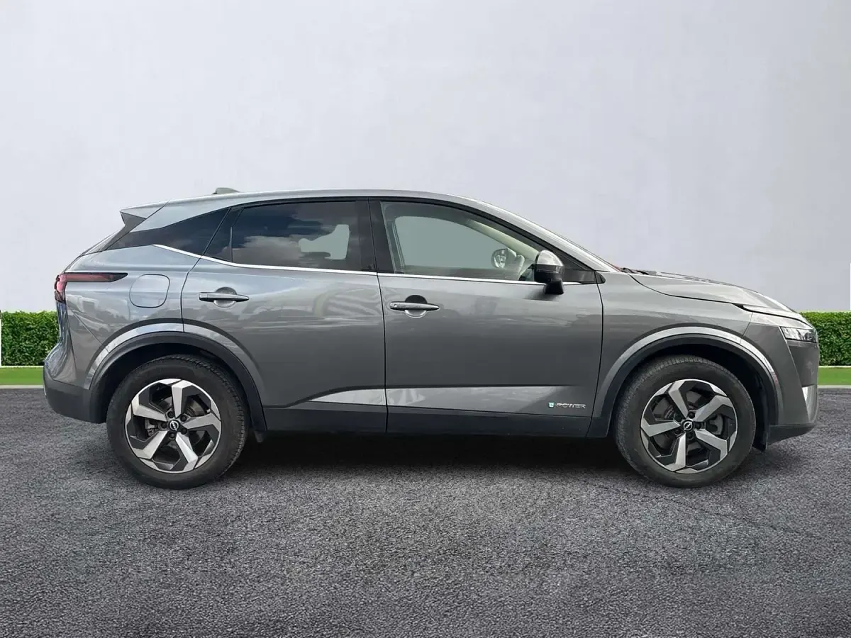 Used Nissan Qashqai N-Connecta 190 HP (139 kW) 2023 Grey SUV