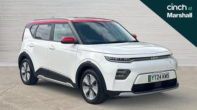White Used 2024 Kia Soul EV SUV | £19,632 (Fair price) - Image 1/4