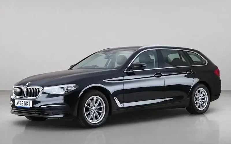 Used BMW 520 184 HP (135 kW) 2019 Black Estate