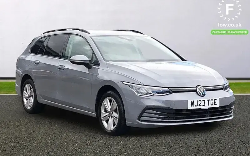 Used VW Golf VIII Life 110 HP (80 kW) 2023 Estate