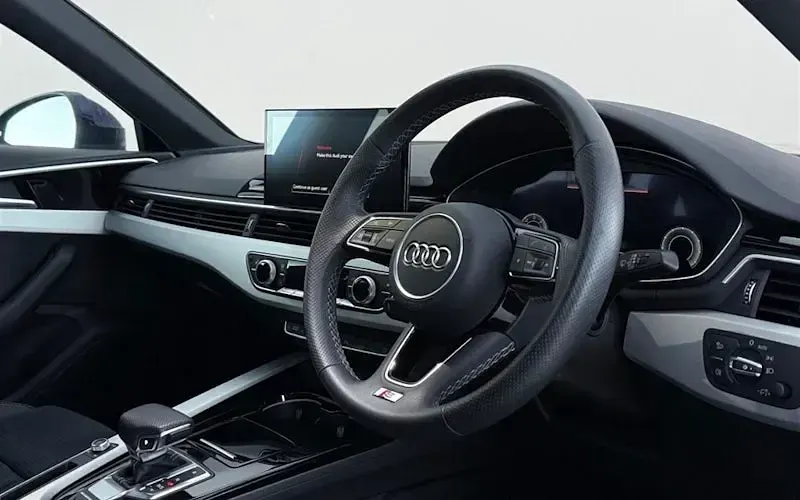 Used Audi A4 S-Line 163 HP (119 kW) 2025 Sedan