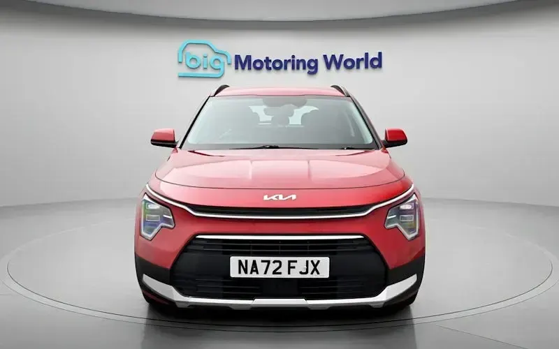 Gebraucht Kia Niro 182 PS (133 kW) 2023 Rot SUV