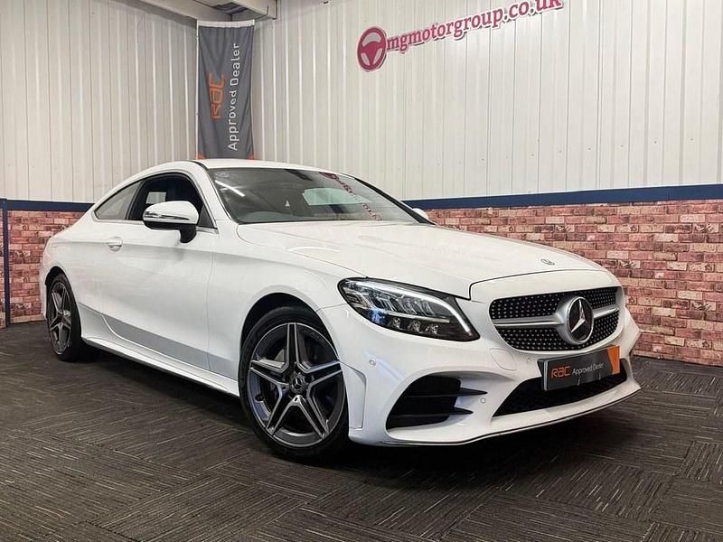 Used Mercedes C200 AMG line 198 HP (145 kW) 2018 White Coupe