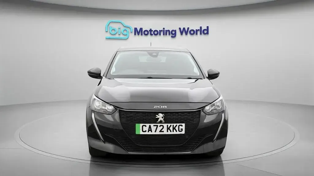 Używany Peugeot e-208 Allure+ 100 kW (136 KM) 2022 Hatchback