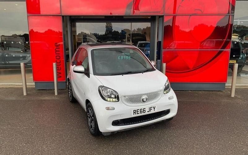 Used 2019 Smart ForTwo Cabrio Premium Cabriolet | £8,195 (Good price) - Image 1/4