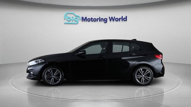 Used BMW 118 Sport Line 136 HP (100 kW) 2021 Black Hatchback