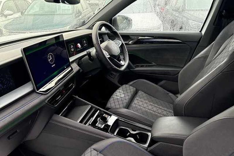 Used VW Tayron R-line 272 HP (200 kW) 2025 White SUV