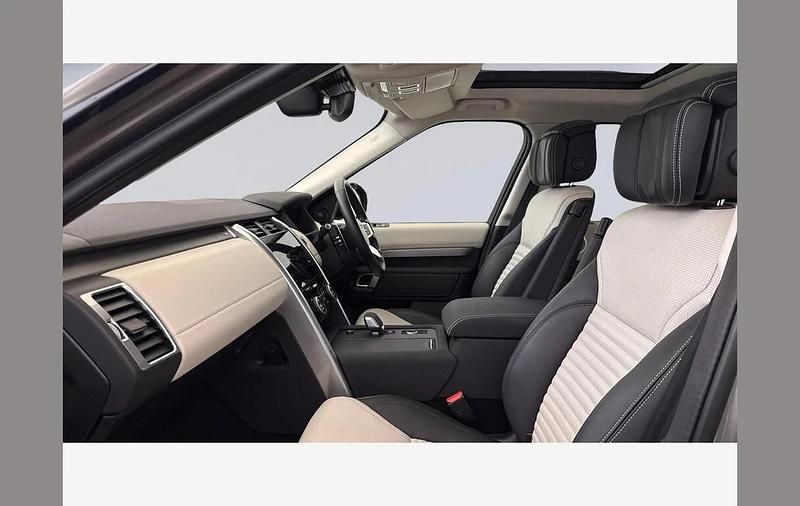 Used Land Rover Discovery 5 HSE Dynamic 344 HP (253 kW) 2024 Silver SUV