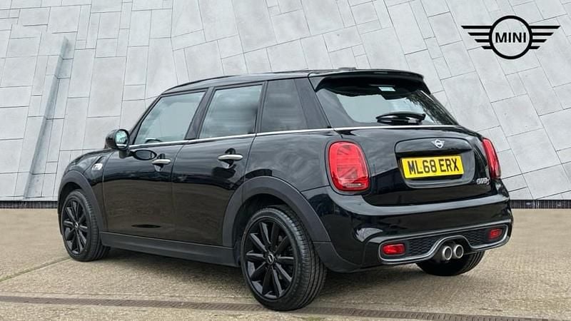 Second-hand Mini Cooper S Hatch 189 CP (139 kW) 2018 Negru Hatchback