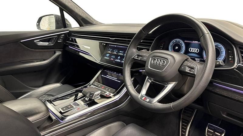 Used Audi SQ7 Comfort 507 HP (372 kW) 2022 Black SUV