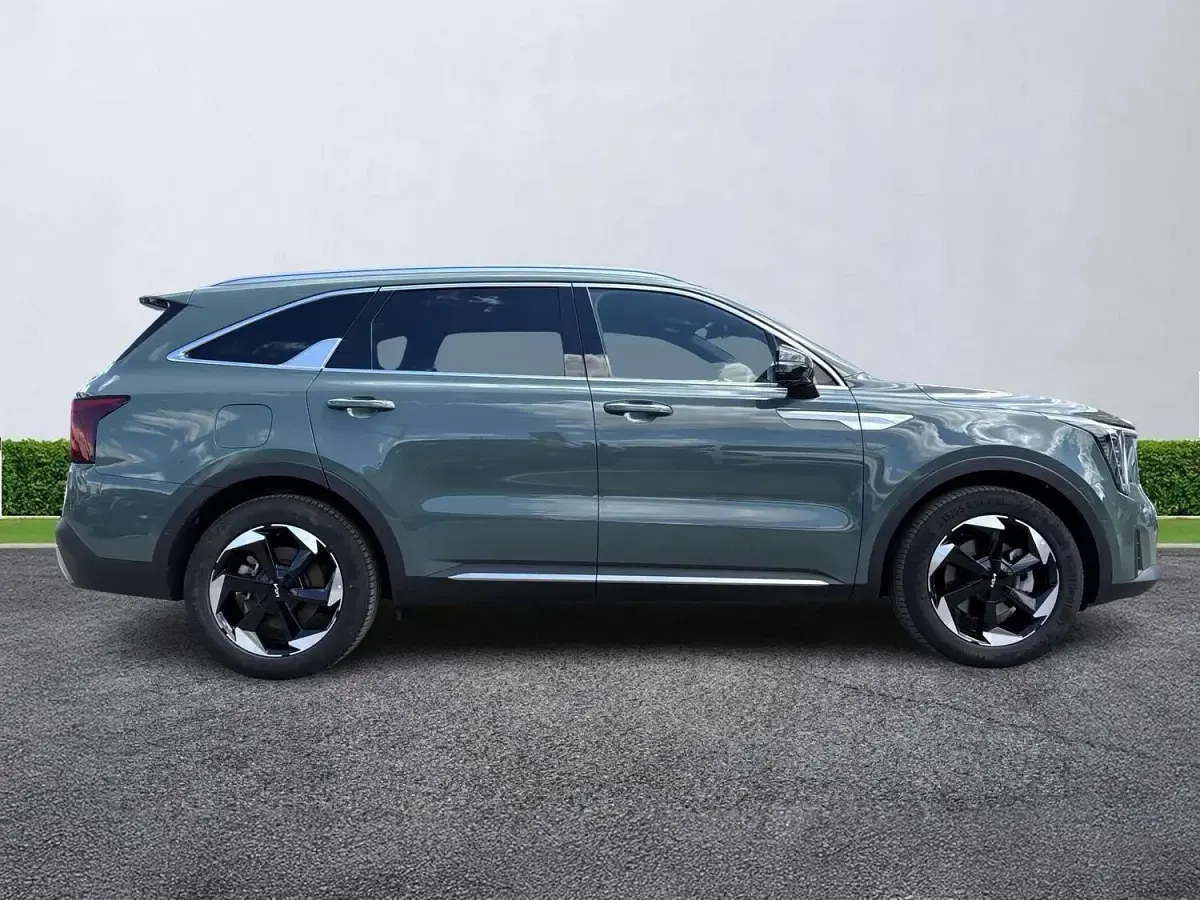 Used Kia Sorento 248 HP (182 kW) 2024 Green SUV
