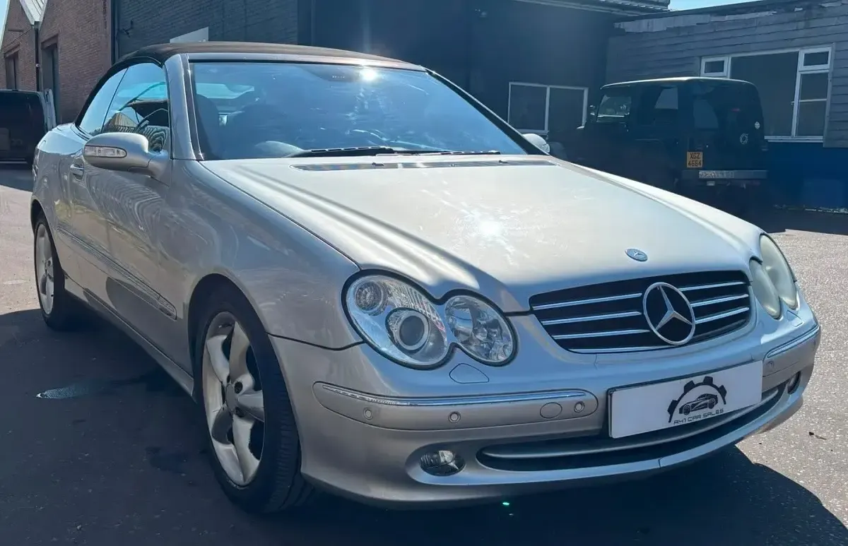 Used Mercedes CLK200 Avantgarde 2003 Silver Cabriolet