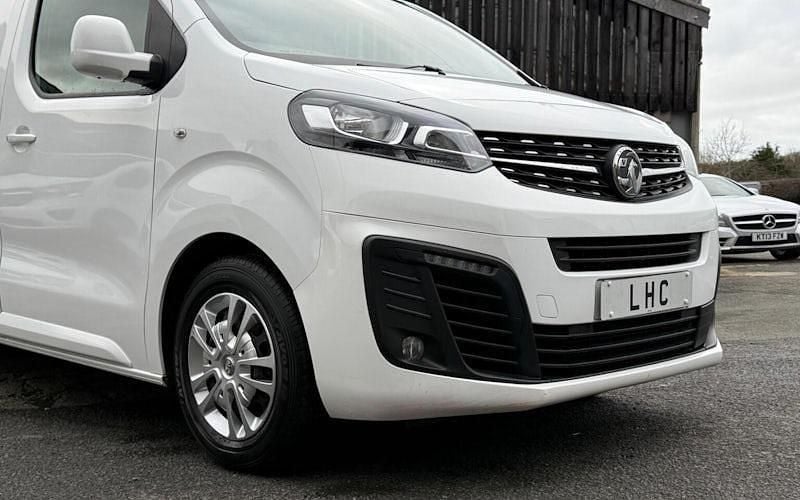 Used Vauxhall Vivaro Sportive 101 HP (74 kW) 2022 MPV