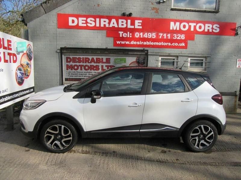 Usado Renault Captur Dynamique 90 HP (66 kW) 2018 Branco SUV